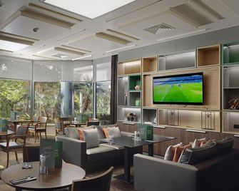 Holiday Inn Athens - Airport By IHG - Spata - Lounge