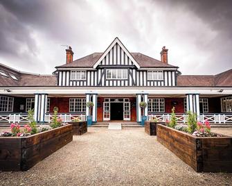 The Pavilion Bisley - Bisley - Gebouw