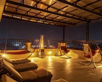 Johnwood Hotel By Bolton - Abuja - Balcón
