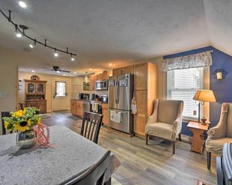 Cozy Getaway - 10 Miles to Mount Wachusett Skiing! - Leominster - Їдальня