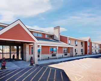 AmericInn by Wyndham Ironwood - Ironwood - Building