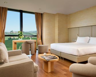 Il Boscareto Resort and Spa - Serralunga d'Alba - Camera da letto
