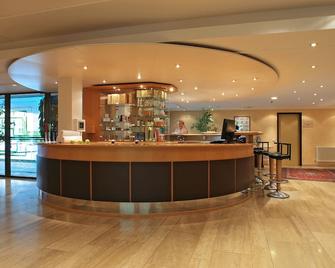 Cliff Hotel Rügen - סלין - בר