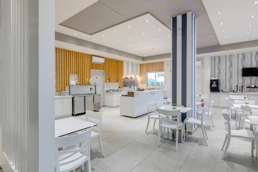 كلوب زانتي بلازا