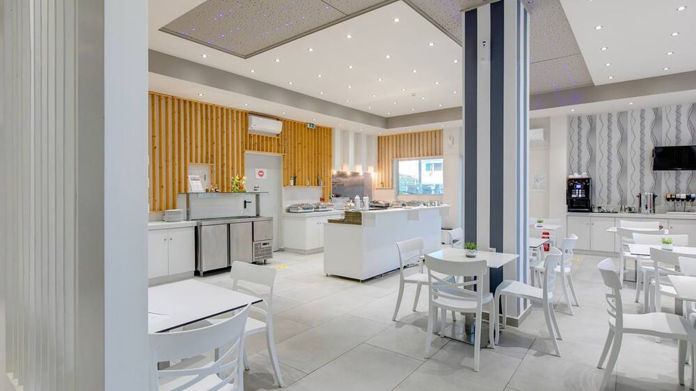 كلوب زانتي بلازا