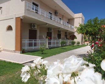 Toula's Apartments - Sidari