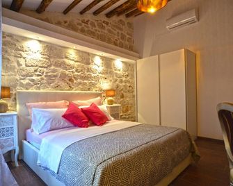 Noanna Apartment - Rovinj - Slaapkamer