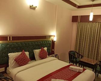 Daffodil Inn - Velankanni - Bedroom