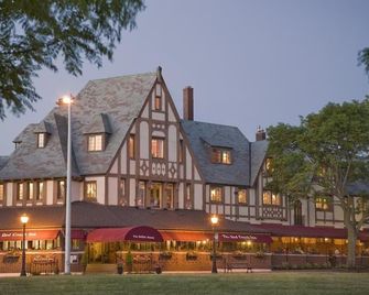 Red Coach Inn - Niagara Falls - Bygning