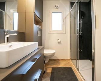Chalet with 2 bedrooms and terrace - Zutendaal
