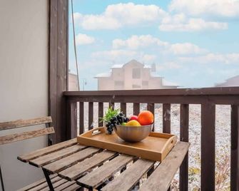 Ski In-Out - Heart of Val Thorens Spacious Apartment, WiFi - Val Thorens - Balcon