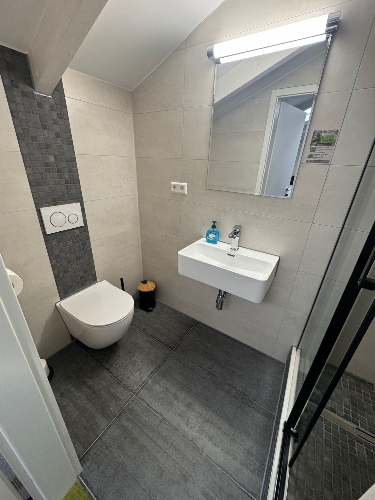 Hotel Capitol Zentrum - 24h - - Friedrichshafen