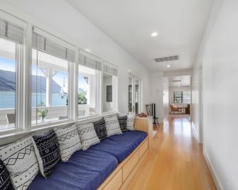 Auberge Sonoma Penthouse - Includes Wine Tasting Passport - Sonoma - Living room