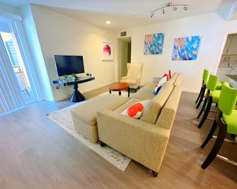 StaysPro - Cityscape Luxury Rental Homes in the Heart of Los Angeles - Fullerton - Huiskamer