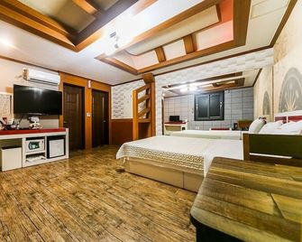 Dreamhill Motel - Gyeongju - Habitación
