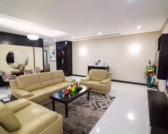 Premier Hotel - Manama - Sala de estar