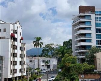 Monterosa Apartamentos Amoblados - Pereira