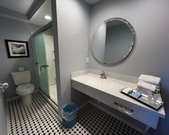 American Boutique Inn - Lakeview - Mackinaw City