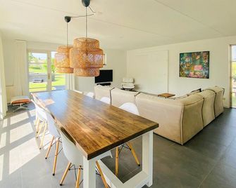 Gorgeous Home In Makkum With Kitchen - Makkum - Comedor