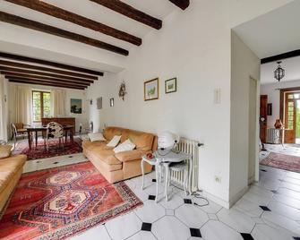 Maison de charme à Julienne + grand jardin - Foussignac - Sala de estar