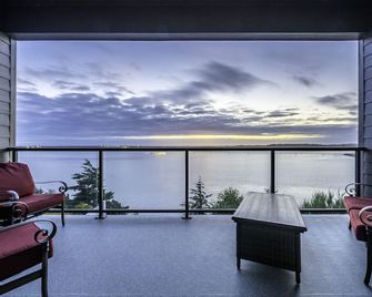 Luxurious Oregon Coast Townhouse With Mesmerizing Views! - Coos Bay - Balkon