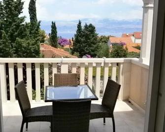 Apartments Ella - San Pietro di Brazza - Balcone