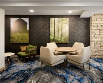 Fairfield Inn & Suites by Marriott Cleveland Avon - Avon - Salónek