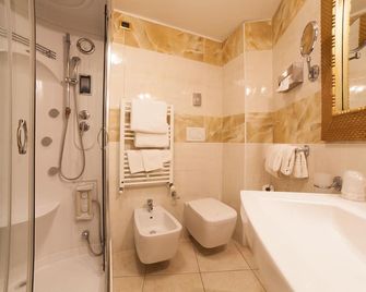 Hotel Diplomat Palace - Rímini - Baño