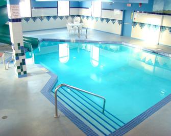 Service Plus Inn and Suites - Grande Prairie - Grande Prairie - Piscina