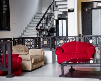 Le Grand Hotel - Haridwar - Lobby