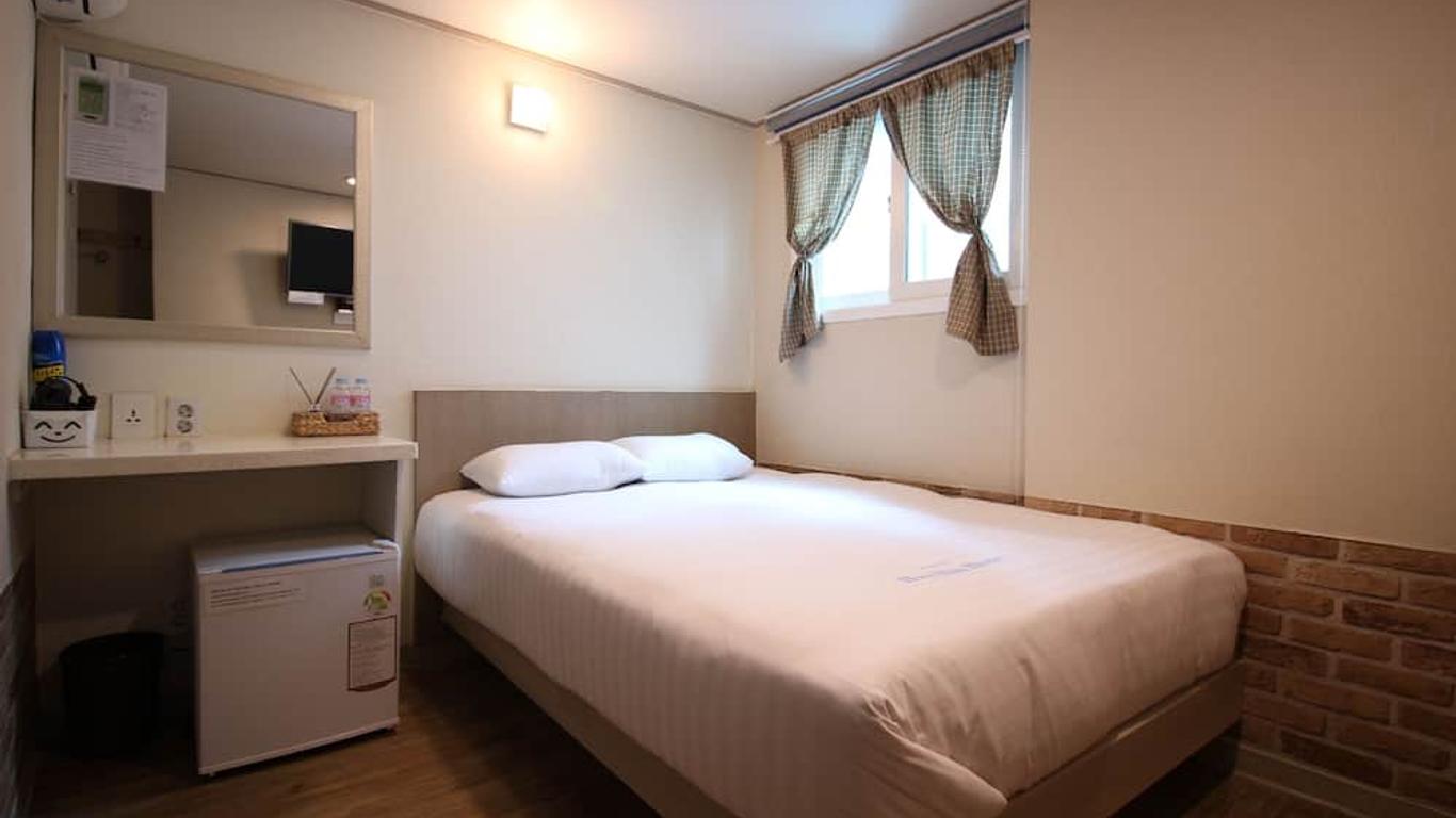 Dongdaemun Hwashin Hostel