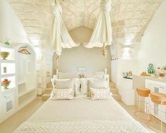 Eurydice Suite with Infinity Jacuzzi - Ostuni - Slaapkamer