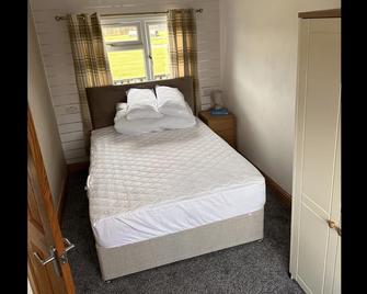 D5 Rickardos Holiday Lets - Mablethorpe - Bedroom