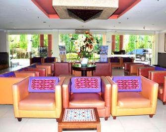 Pia Hotel Pandan Sibolga - Sibolga - Lobby