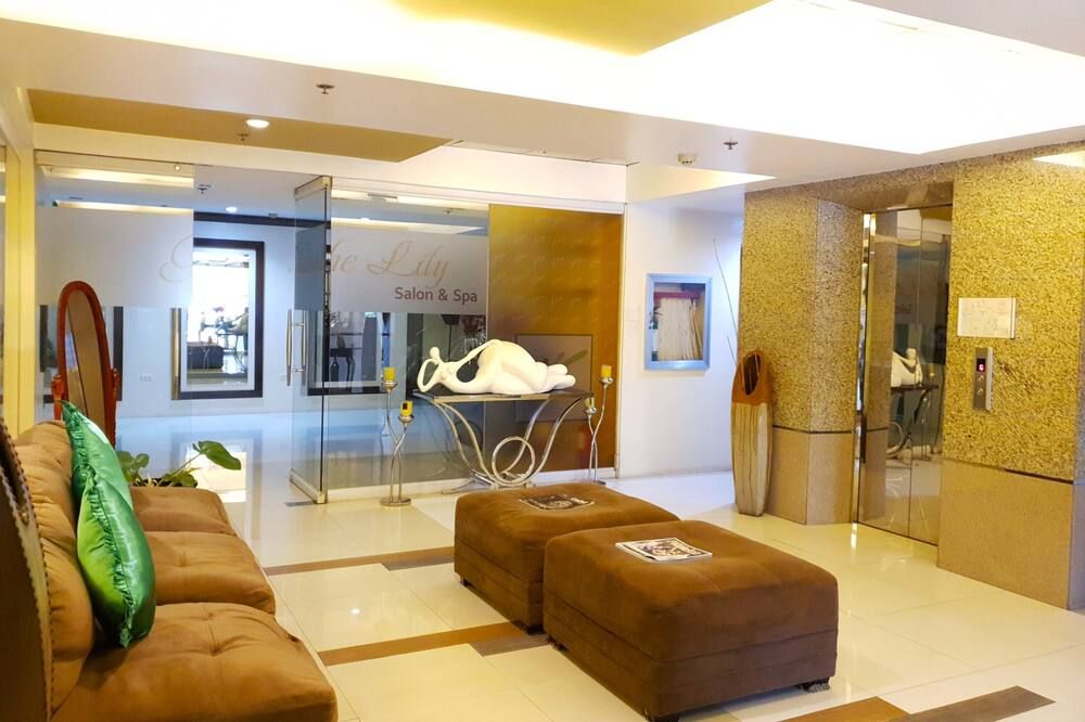 فيستيف هوتل ماكاتي