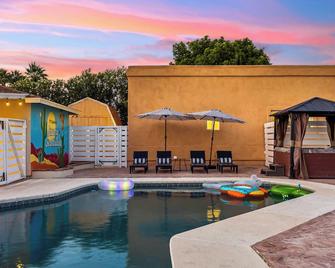 Prime Location | Shared Pool | Hot Tub | Games - Phoenix - Pool