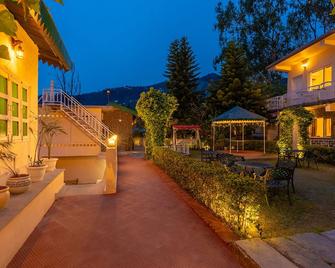 Maati resort by the lake hill - Nainital - Building