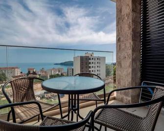 Horizon-One bedroom apartment with pool Jane - Bečići - Balcony