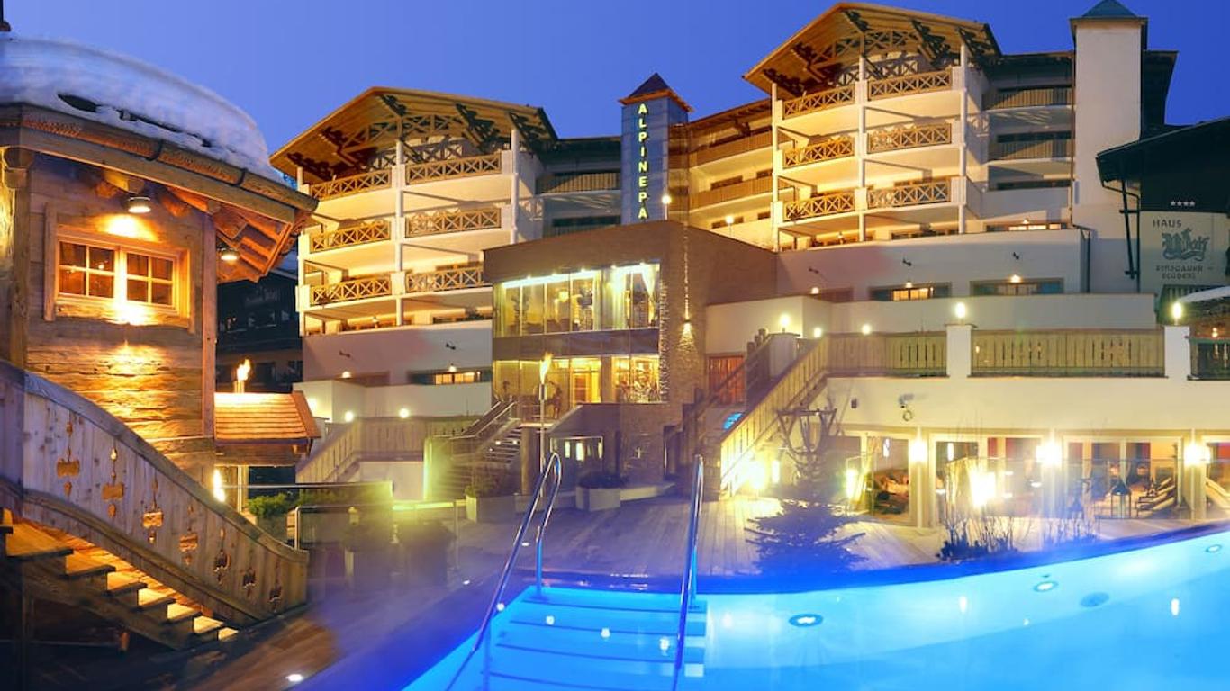 Hotel Alpine Palace