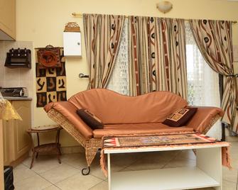 Mpofu Guest House - Harare - Obývací pokoj