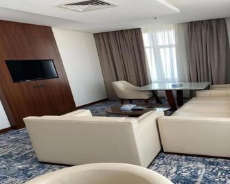 Dolphin Continental Hotel - Kuwait - Stue