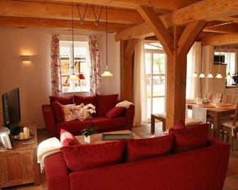 5 half-timbered FH fireplace sauna WLAN 250m to the beach - Börgerende-Rethwisch - Wohnzimmer