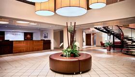 Best Western Plus Montreal Downtown-Hotel Europa - Montreal - Lobby