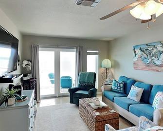 Port A Condo - Port Aransas - Living room