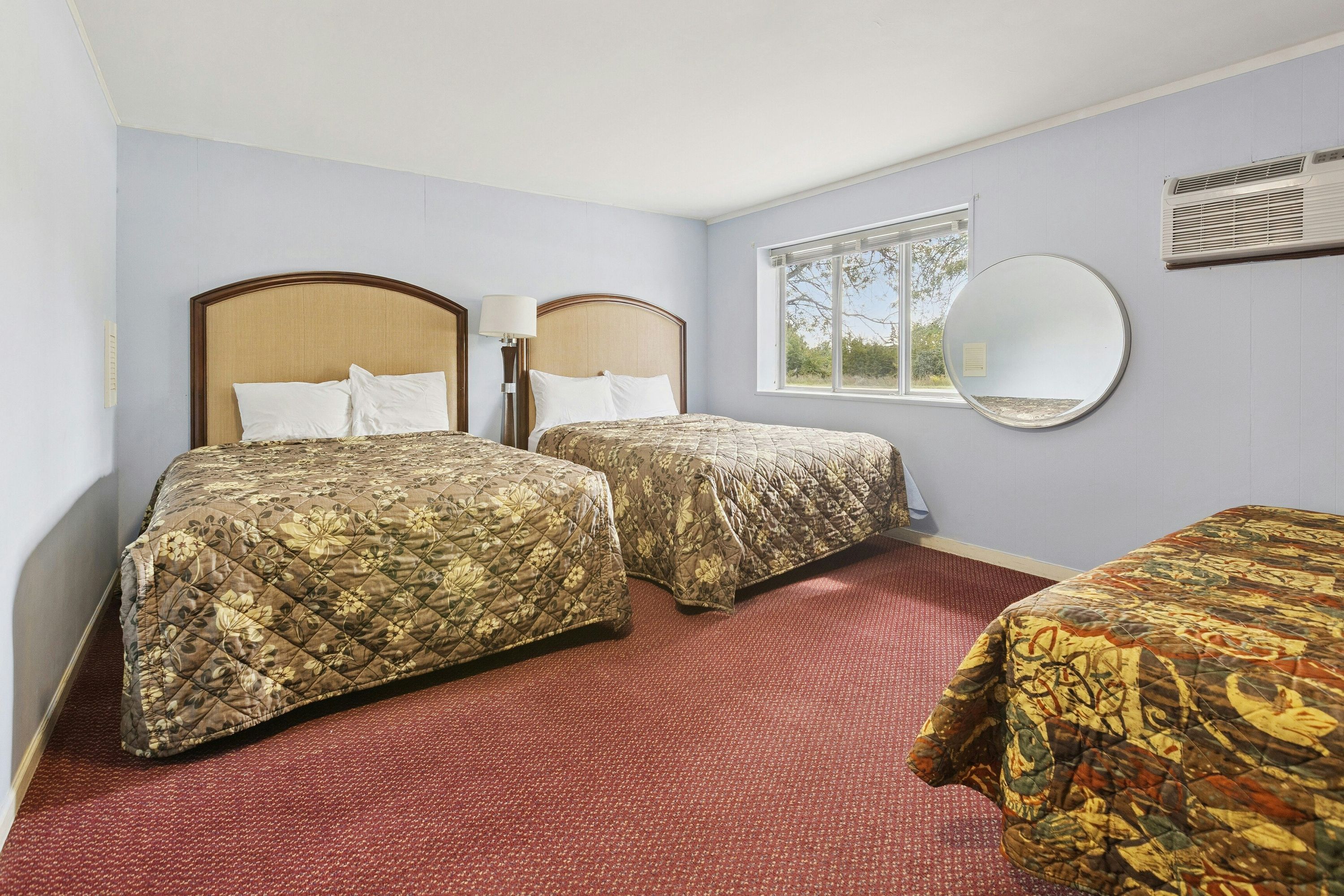 Heidelberg Motel by Capital O Bridgeport Frankenmuth I 75 - Bridgeport - Bedroom