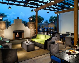 Crowne Plaza Charleston Airport - Conv Ctr By IHG - North Charleston - Uteplats