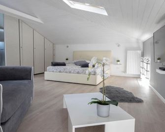 LaPiccolina By Case al Lago - Desenzano del Garda - Schlafzimmer