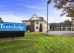 Travelodge by Wyndham Traverse City MI - Traverse City - Building