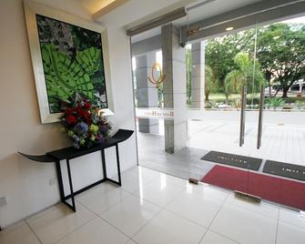 بادياه هوتل - باندار سري بيغاون - ردهة