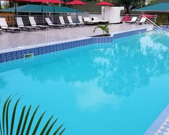 Metzy Residence Hotel - Serrekunda - Басейн